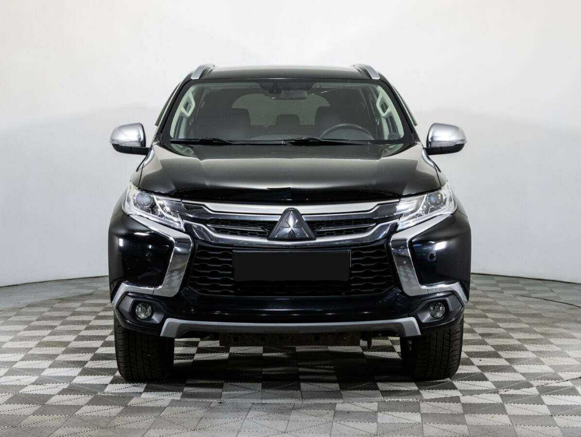 Mitsubishi Pajero Sport, 2017 Фото №2