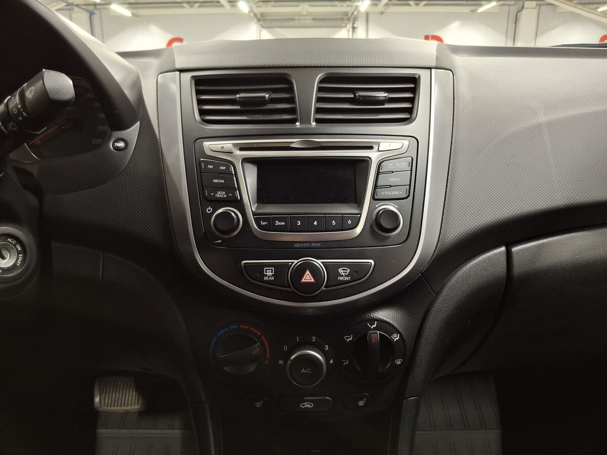 Hyundai Solaris I Рестайлинг, 2015 Фото №15