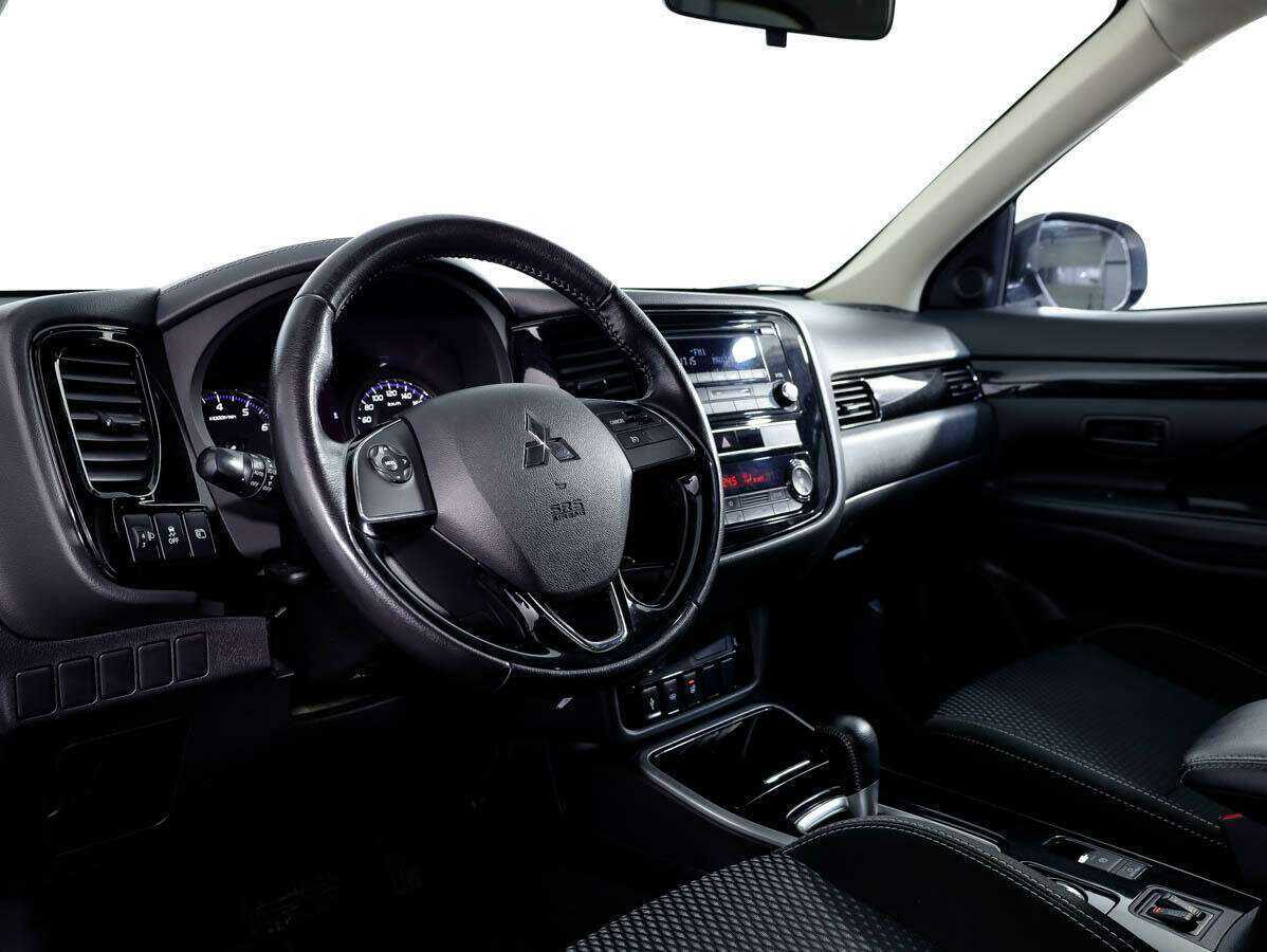 Mitsubishi Outlander, 2018 Фото №11