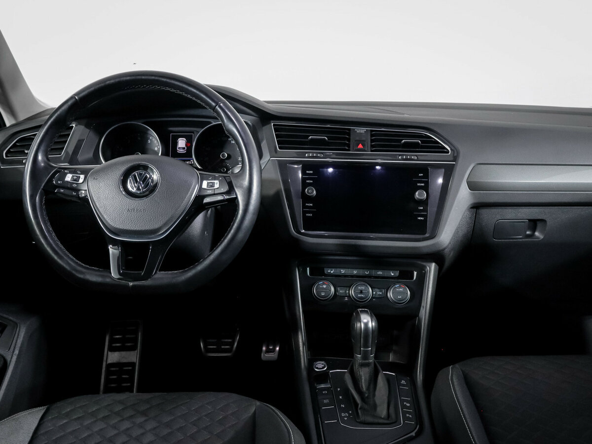 Volkswagen Tiguan II, 2018 Фото №12