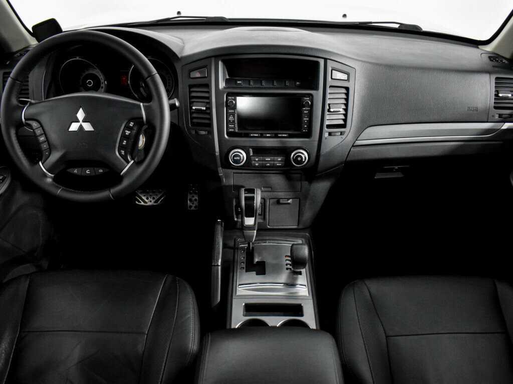 Mitsubishi Pajero, 2013 Фото №16