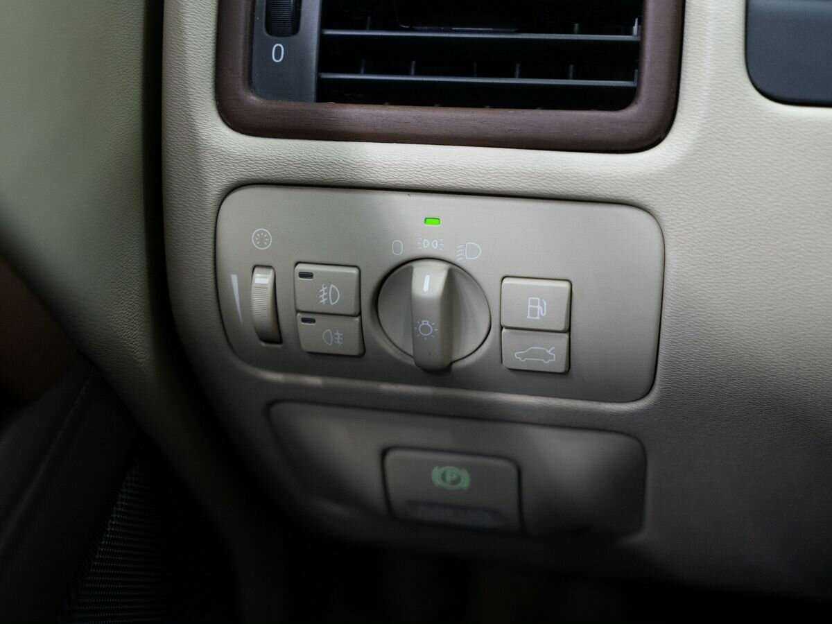 Volvo XC70, 2012 Фото №17