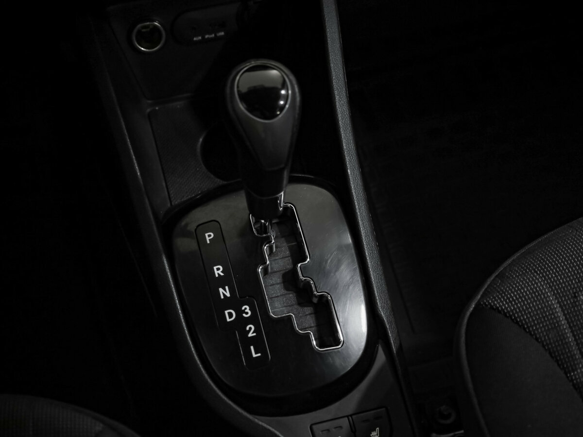 Kia Rio 4-speed III, 2013 Фото №14