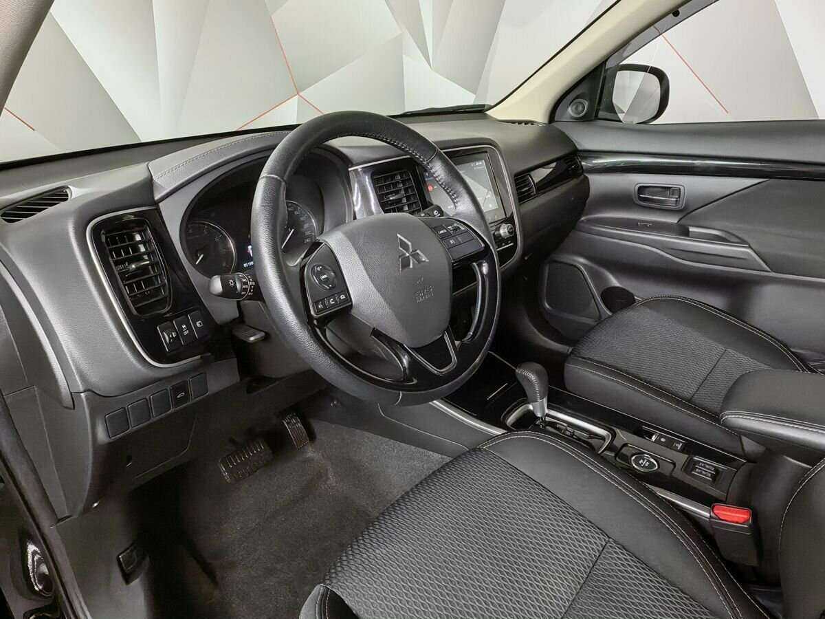 Mitsubishi Outlander, 2022 Фото №10