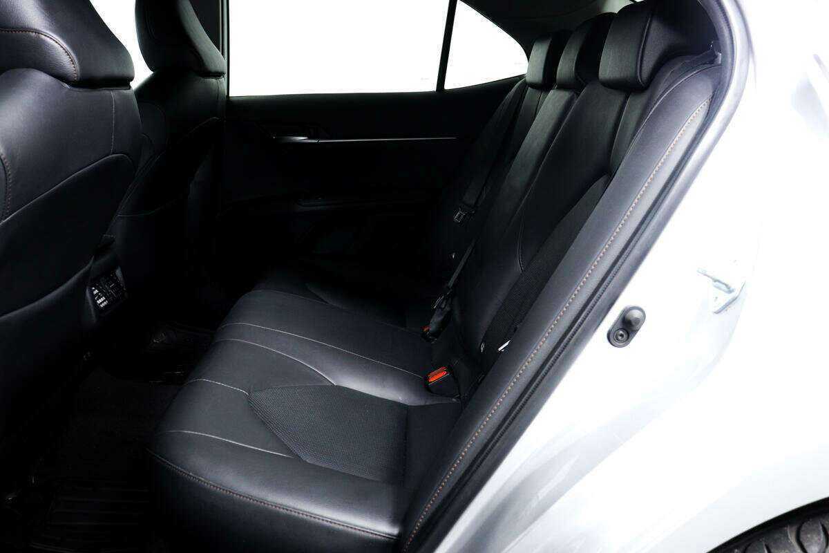 Toyota Camry, 2018 Фото №12