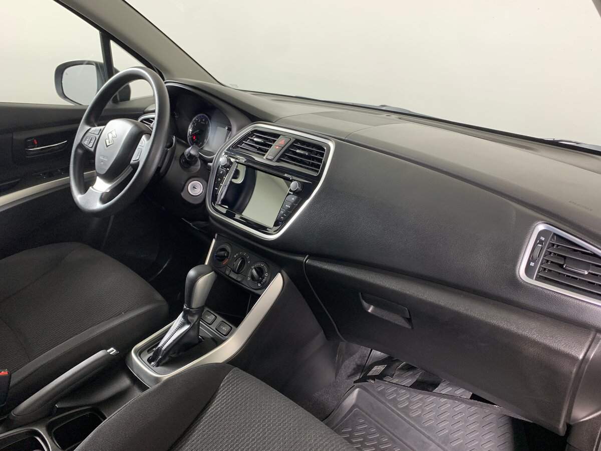 Suzuki SX4, 2018 Фото №13