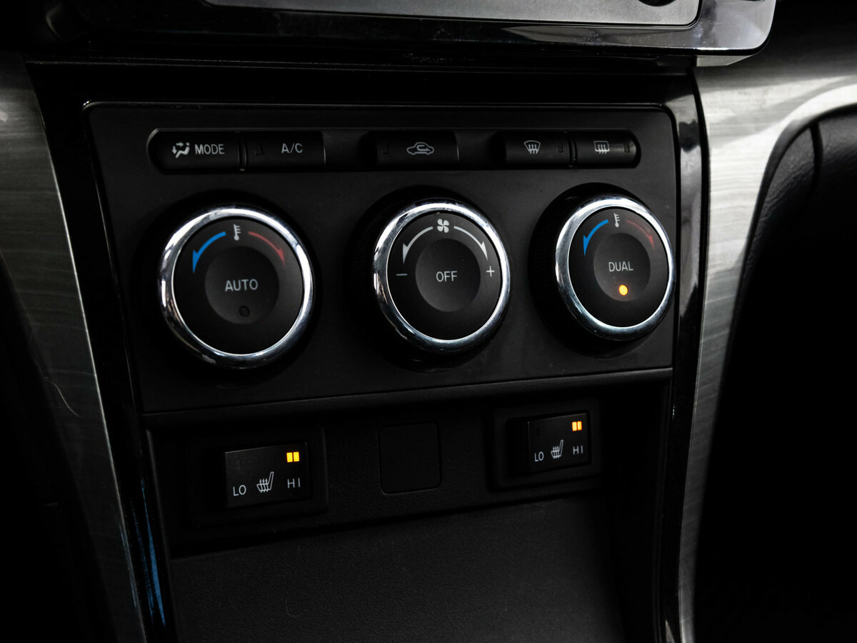 Mazda 6 II (GH) Рестайлинг, 2012 Фото №11