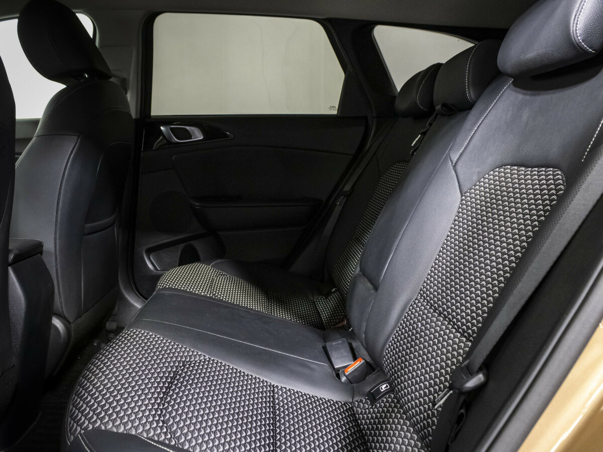 Kia Ceed III Рестайлинг, 2022 Фото №8