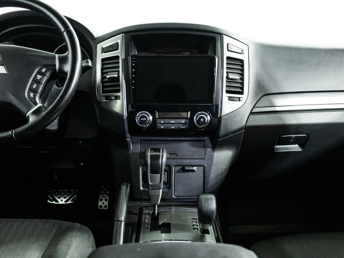 Mitsubishi Pajero IV Рестайлинг 2, 2015 Фото №13