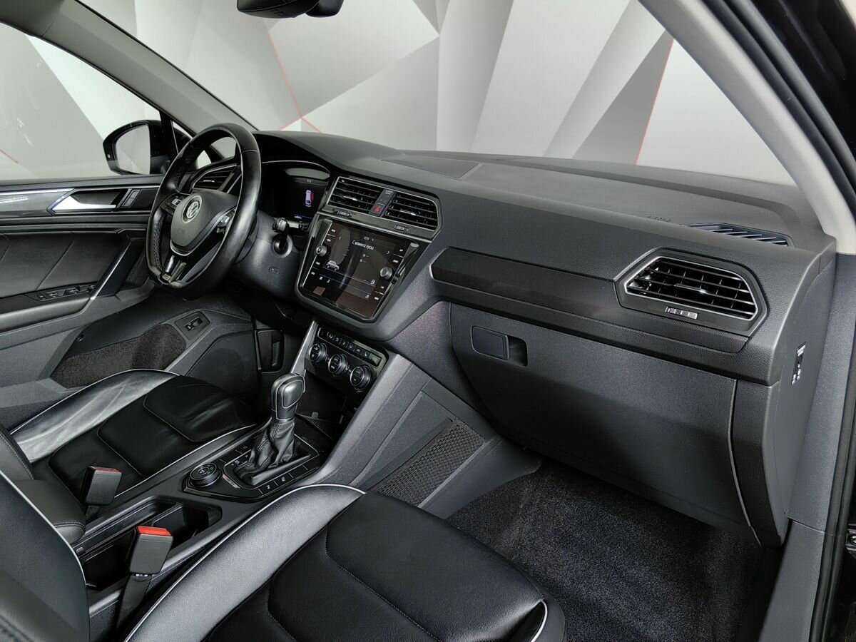 Volkswagen Tiguan, 2018 Фото №8