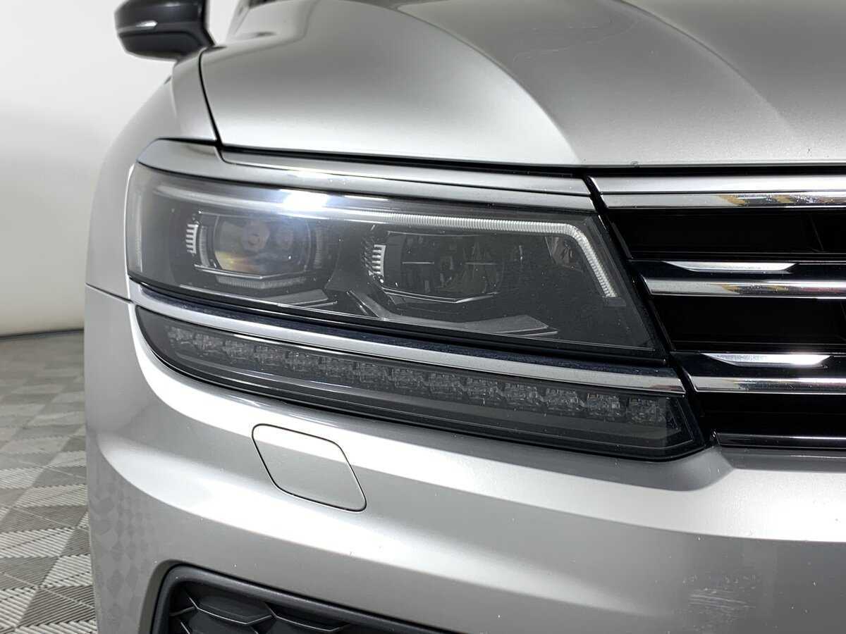 Volkswagen Tiguan, 2018 Фото №9