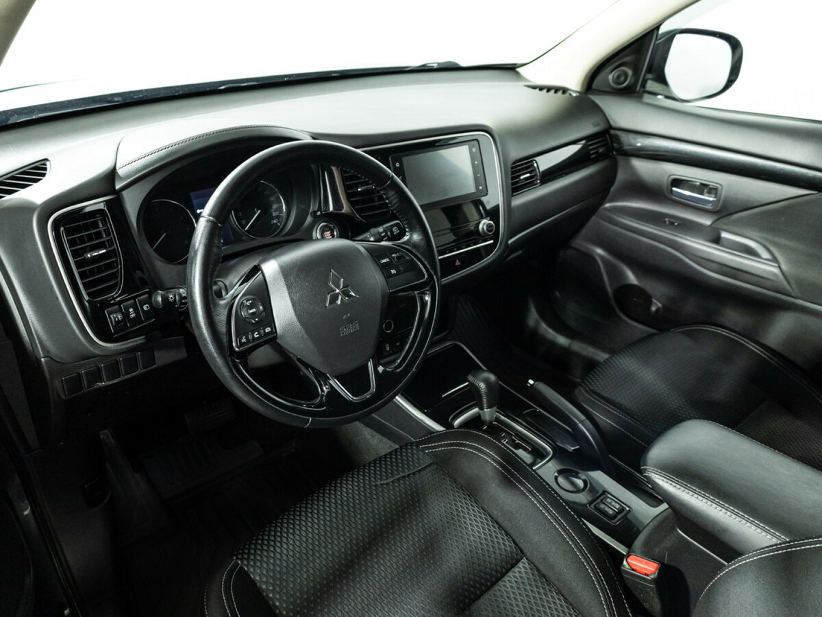 Mitsubishi Outlander III Рестайлинг 3, 2020 Фото №10