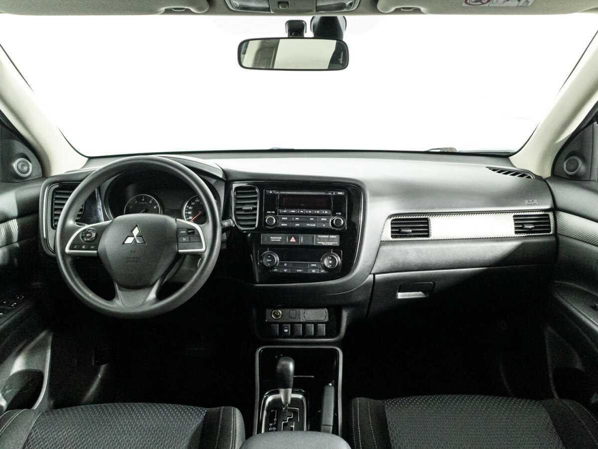 Mitsubishi Outlander, 2018 Фото №13