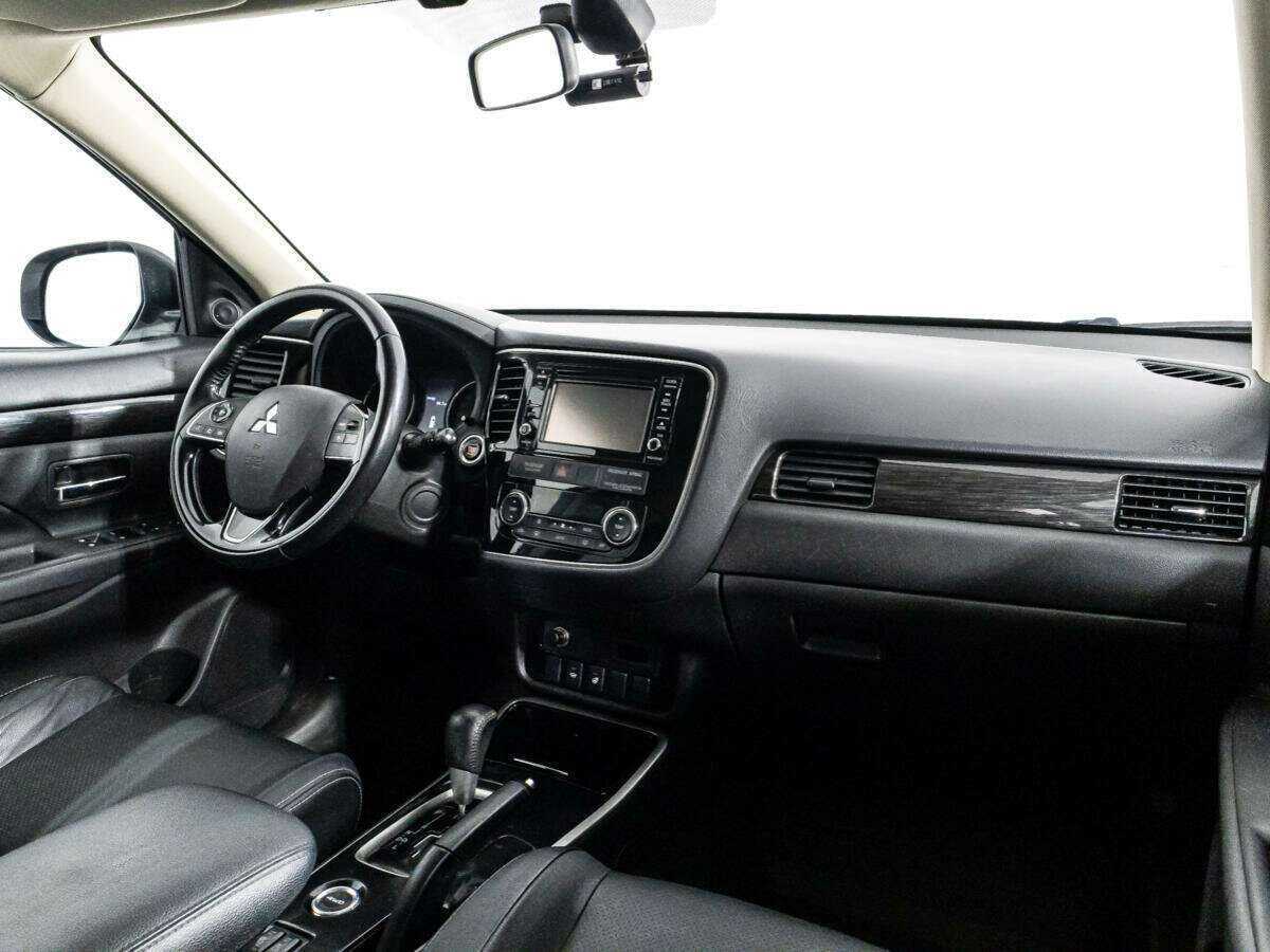 Mitsubishi Outlander, 2017 Фото №9