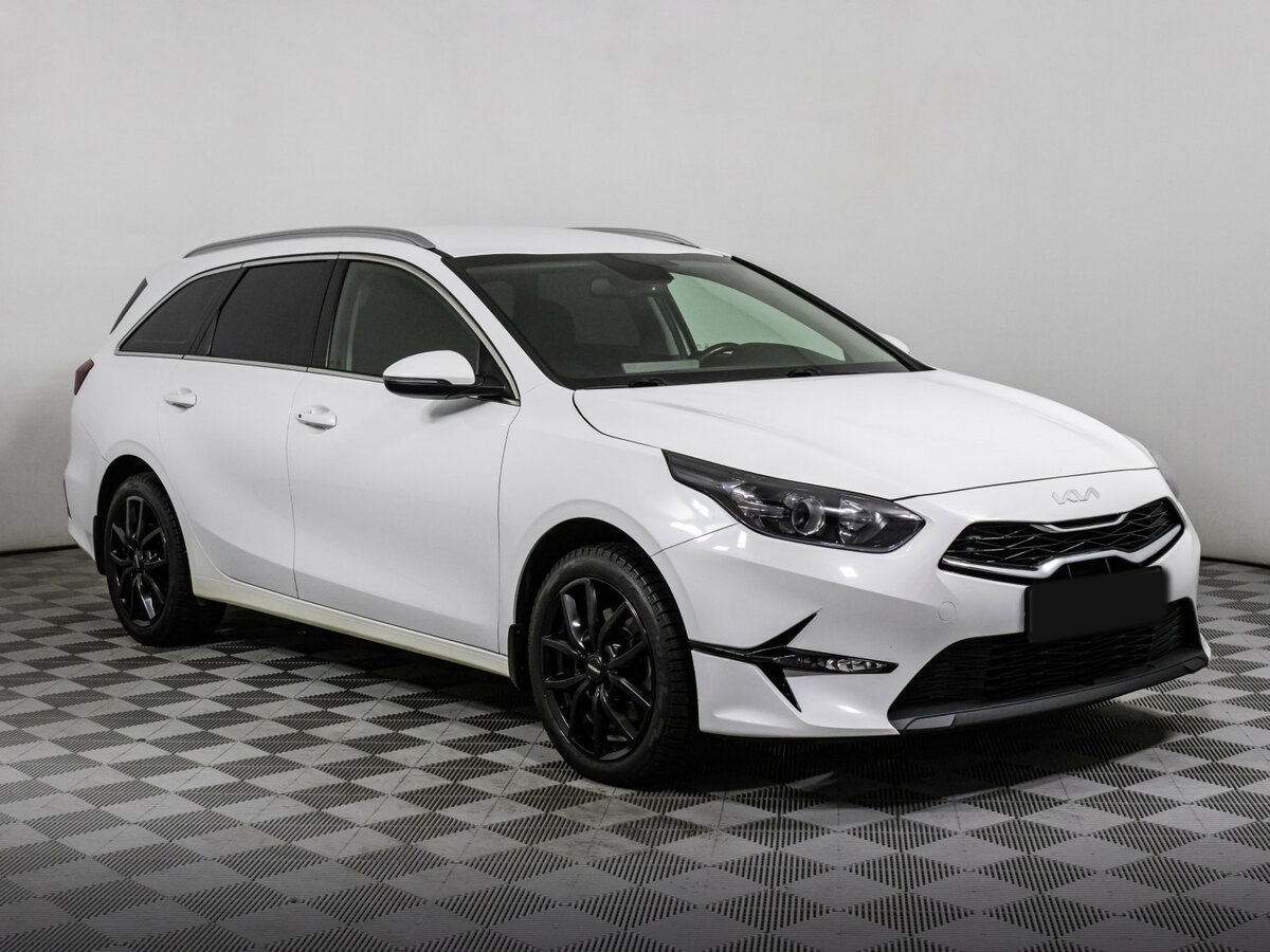Kia Ceed III Рестайлинг, 2022 Фото №3