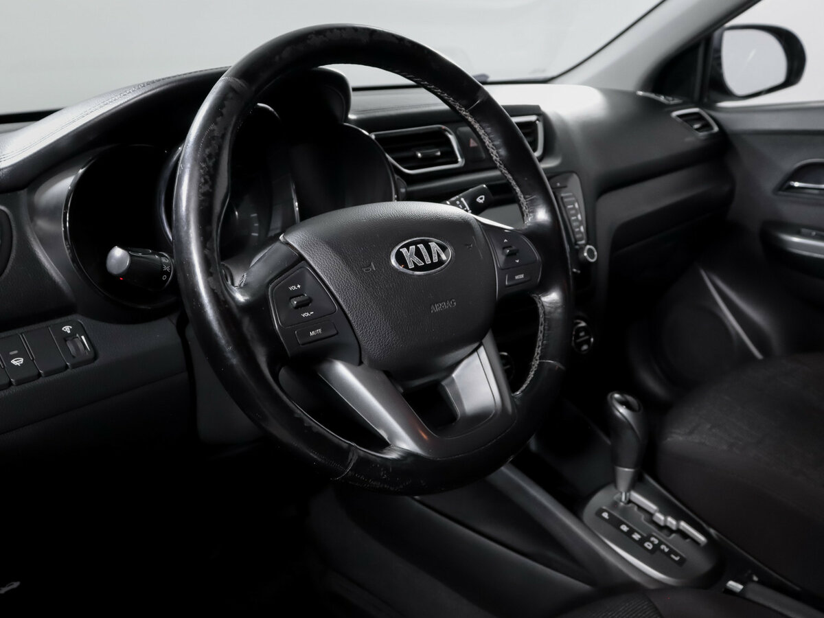 Kia Rio 4-speed III, 2013 Фото №11