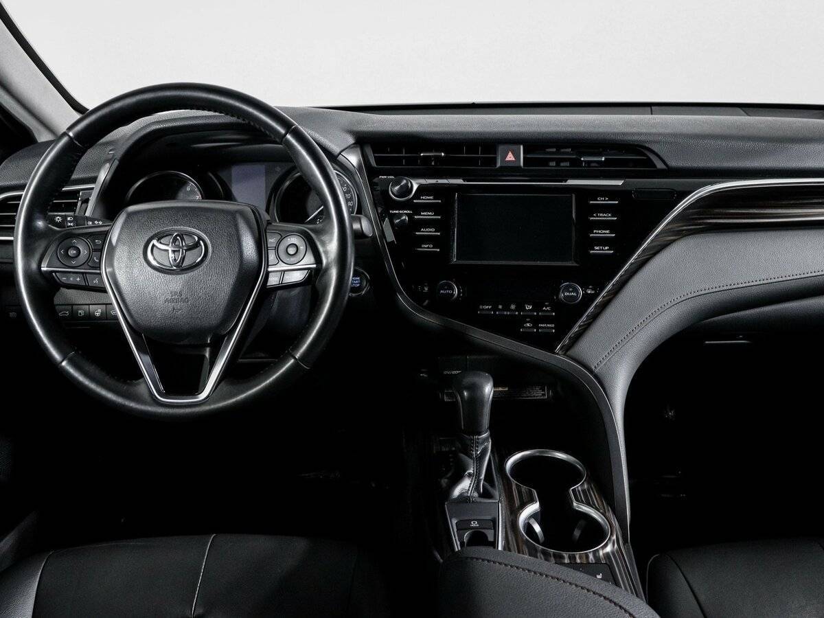 Toyota Camry, 2018 Фото №12