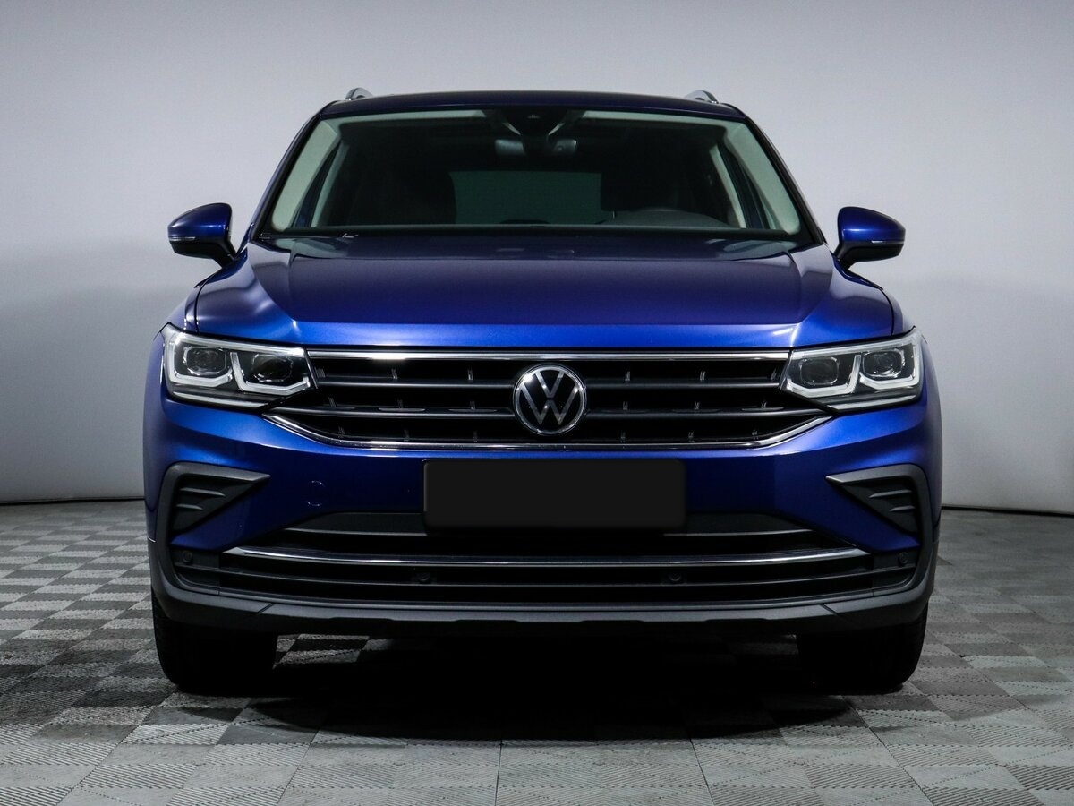 Volkswagen Tiguan II Рестайлинг, 2021 Фото №2