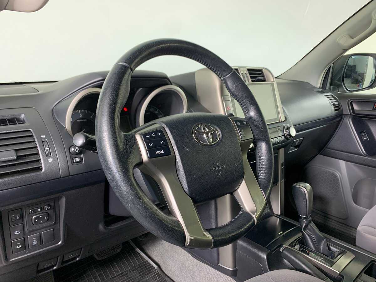 Toyota Land Cruiser Prado, 2012 Фото №9