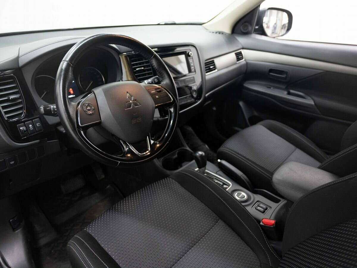 Mitsubishi Outlander, 2016 Фото №7