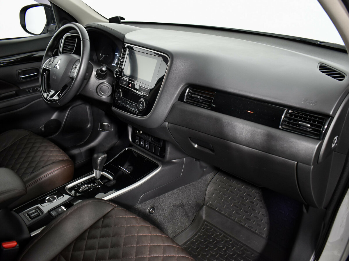 Mitsubishi Outlander III Рестайлинг 3, 2019 Фото №9