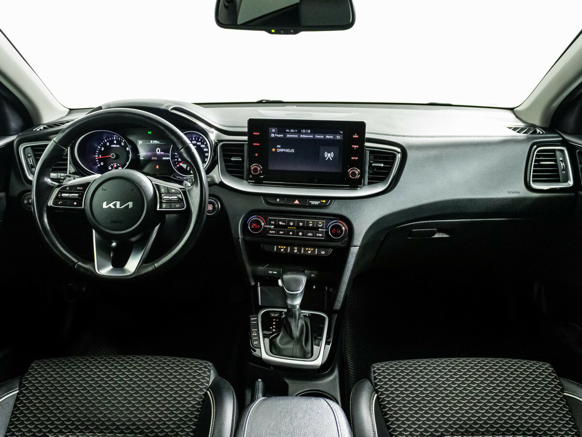 Kia Ceed III Рестайлинг, 2022 Фото №12