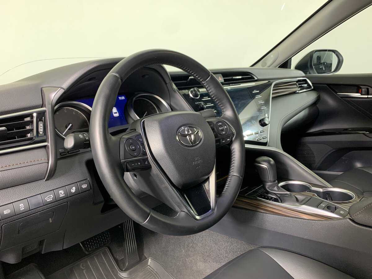 Toyota Camry, 2020 Фото №12