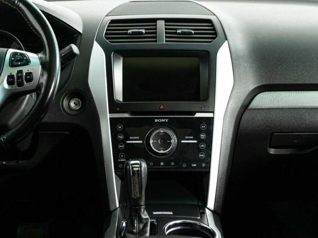 Ford Explorer Sport, 2013 Фото №14