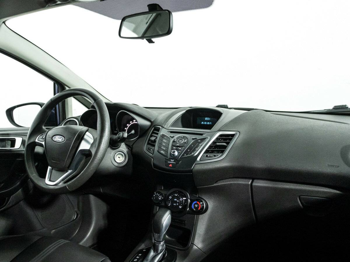 Ford Fiesta Mk6 Рестайлинг, 2015 Фото №9