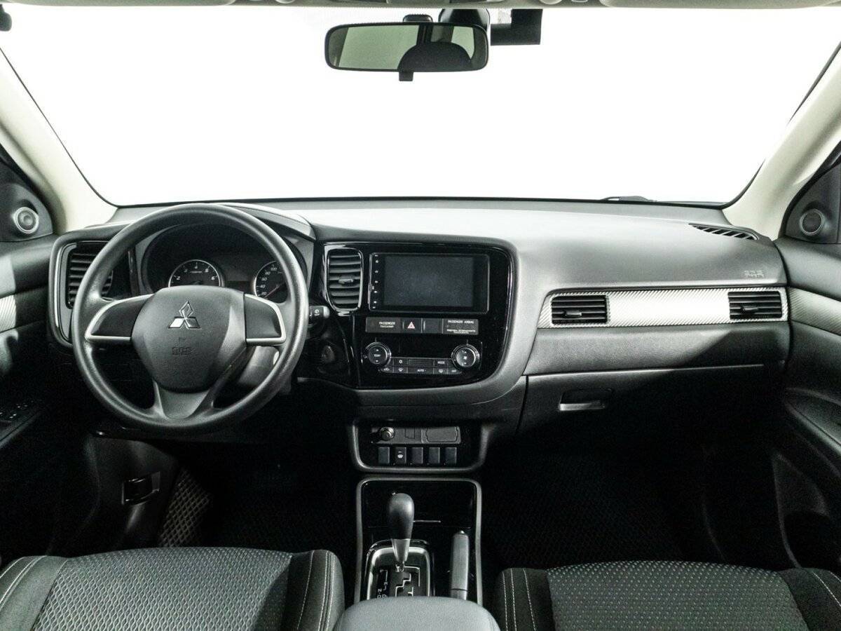 Mitsubishi Outlander, 2017 Фото №13