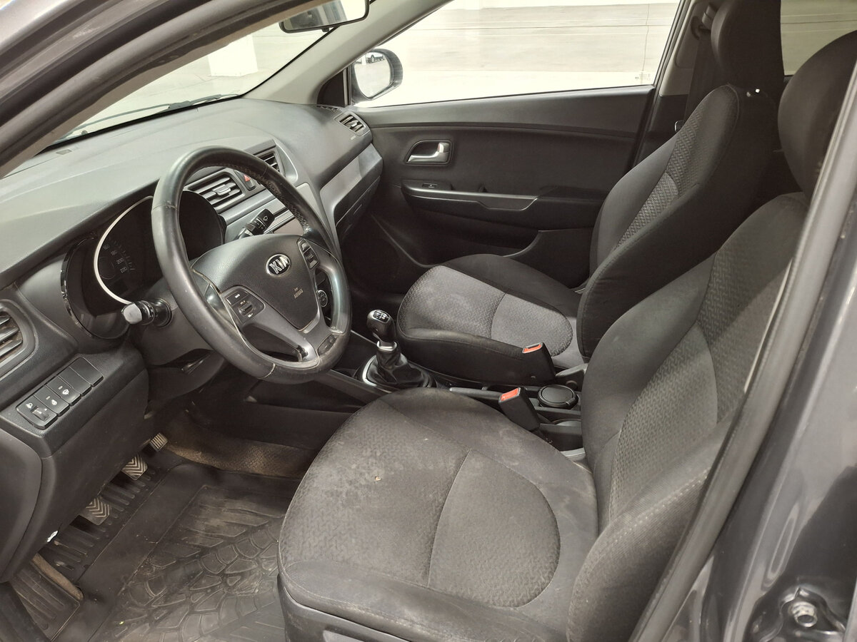 Kia Rio III Рестайлинг, 2015 Фото №16