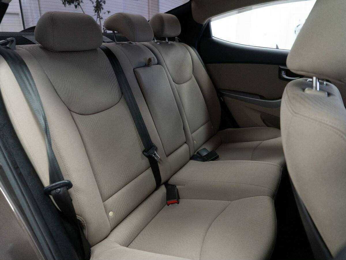 Hyundai Elantra, 2014 Фото №9
