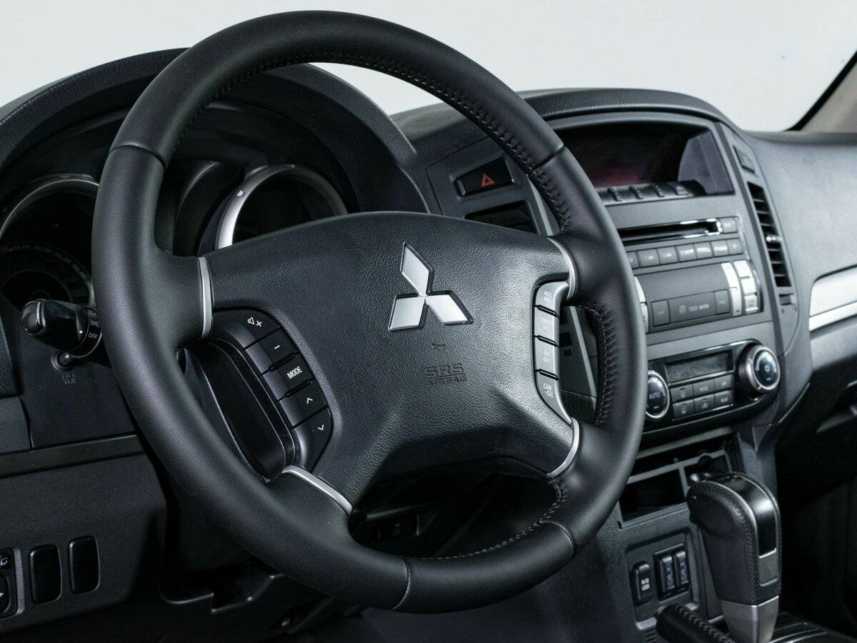 Mitsubishi Pajero, 2013 Фото №14