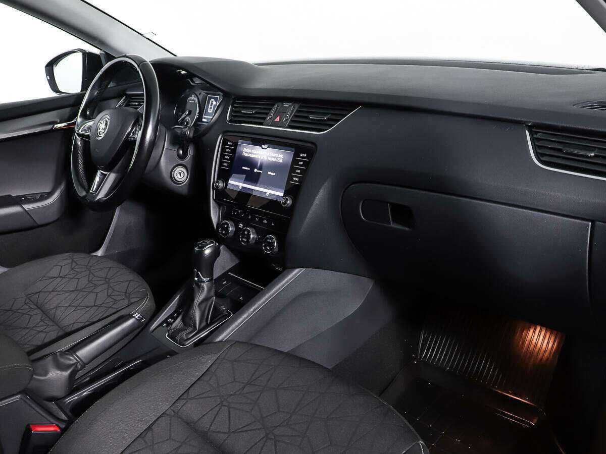 Skoda Octavia, 2018 Фото №10