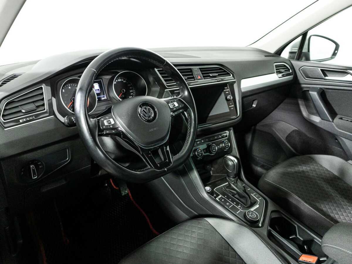 Volkswagen Tiguan, 2019 Фото №8