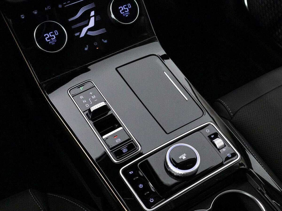 EXEED LX, 2022 Фото №17