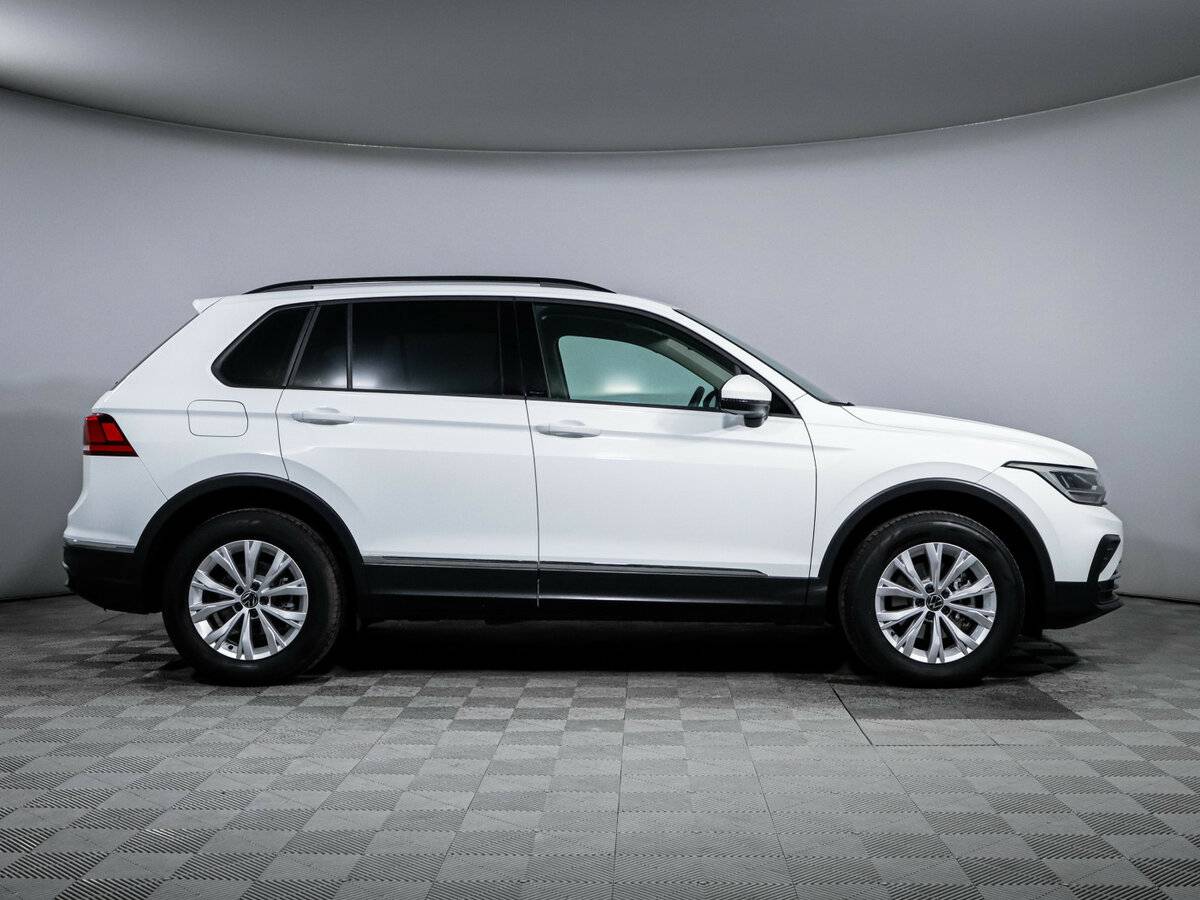 Volkswagen Tiguan II Рестайлинг, 2021 Фото №4