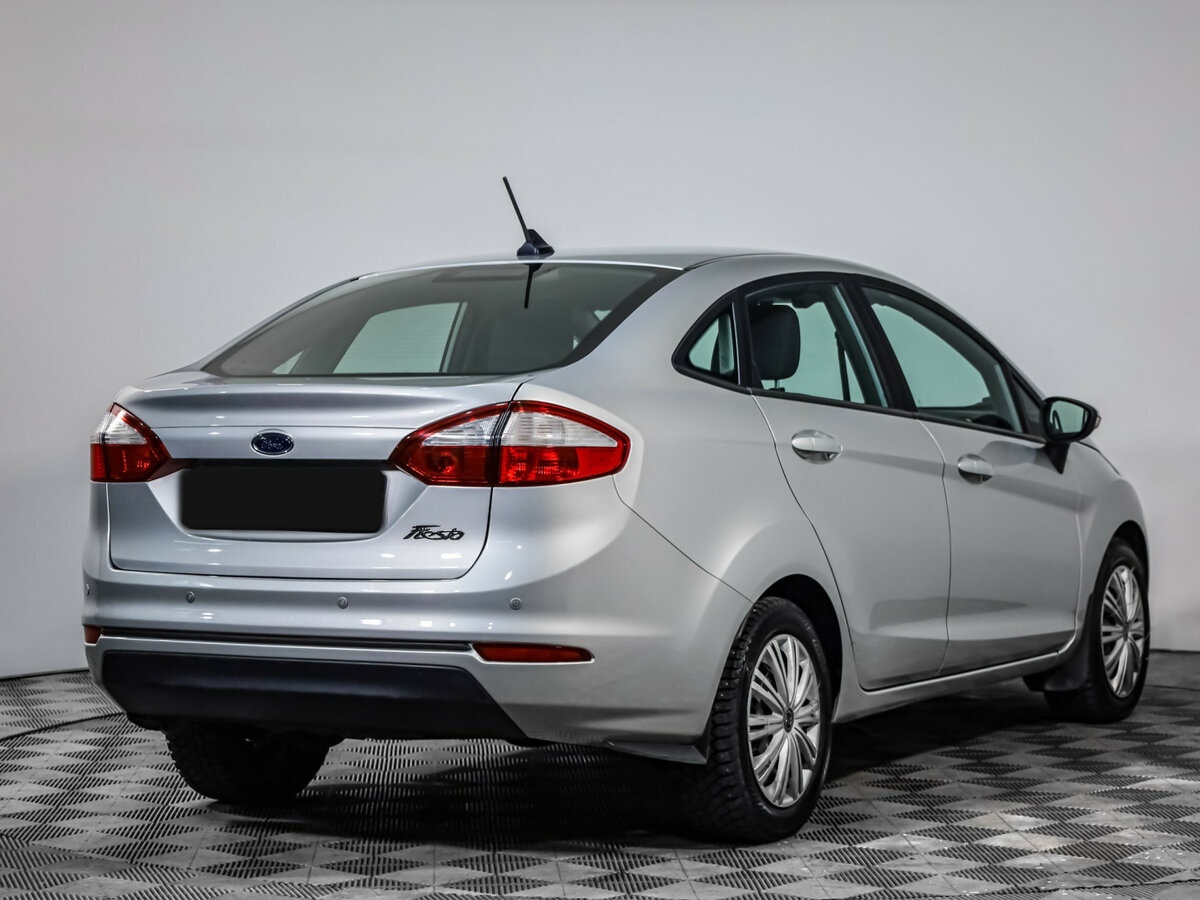 Ford Fiesta Mk6 Рестайлинг, 2016 Фото №4