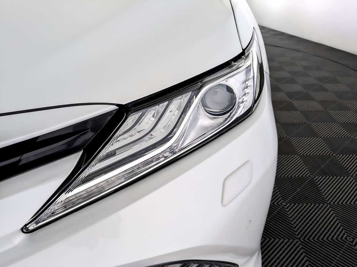 Toyota Camry, 2019 Фото №17