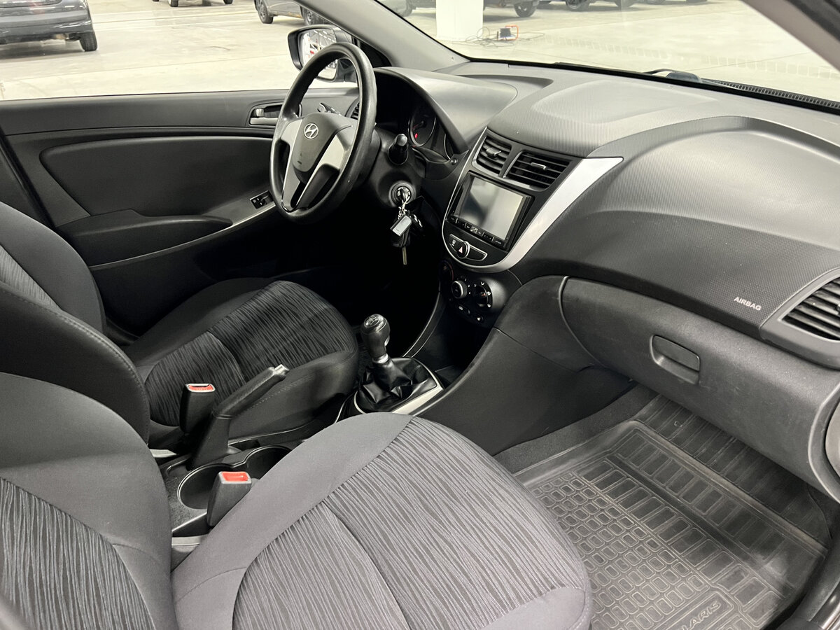 Hyundai Solaris I Рестайлинг, 2015 Фото №11