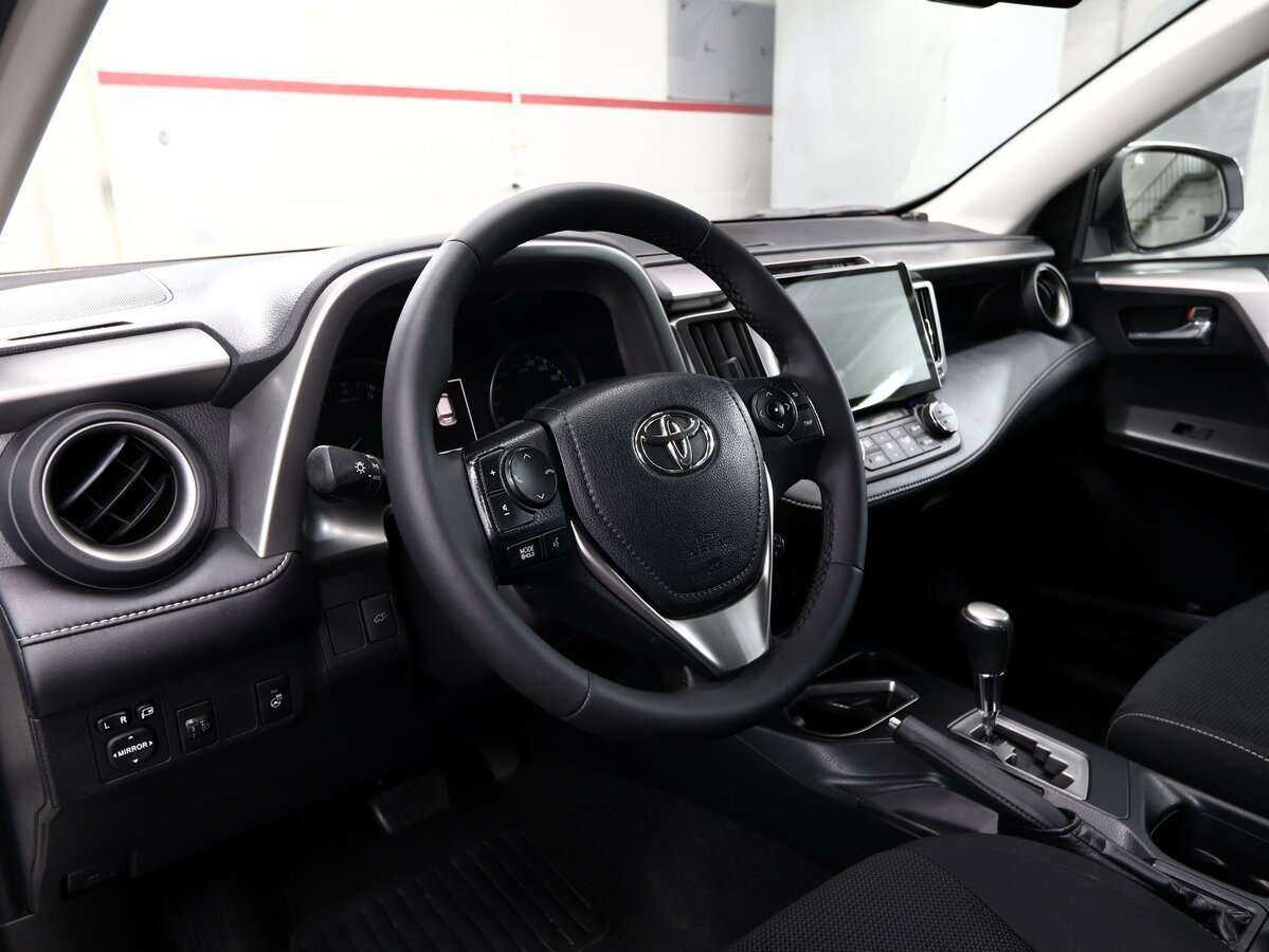 Toyota RAV4, 2017 Фото №9