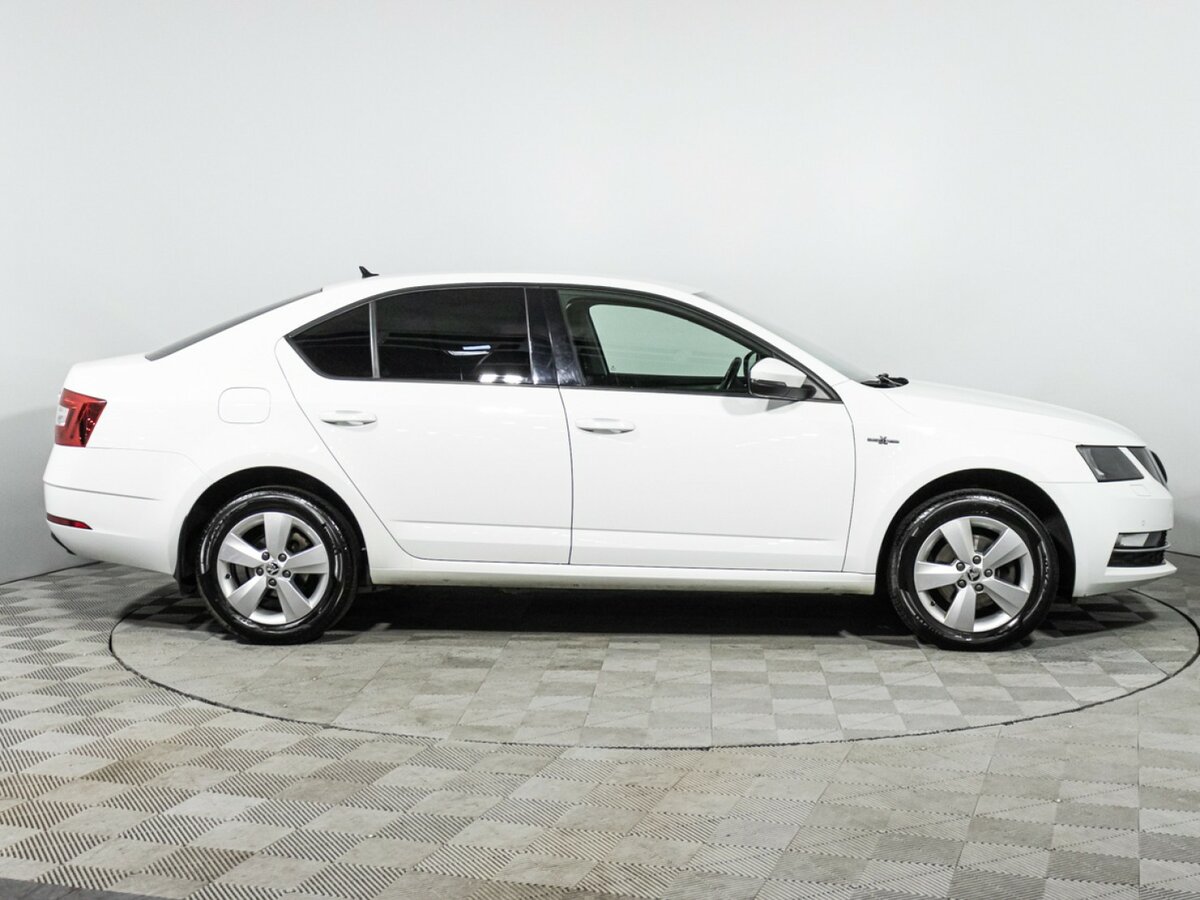 Skoda Octavia III (A7) Рестайлинг, 2019 Фото №4
