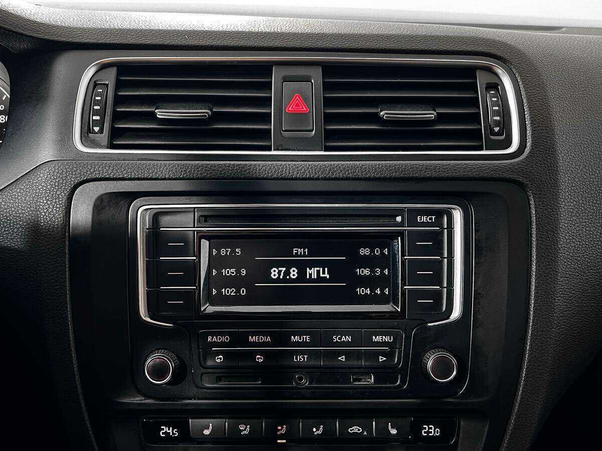 Volkswagen Jetta, 2013 Фото №13