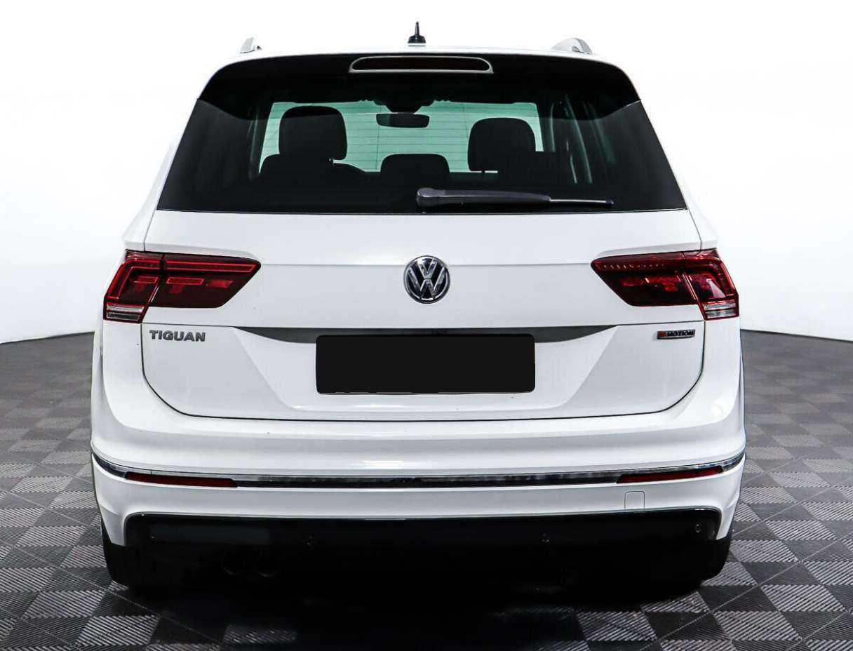 Volkswagen Tiguan, 2018 Фото №6