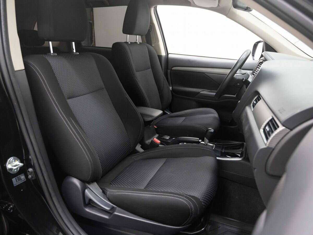 Mitsubishi Outlander, 2018 Фото №12