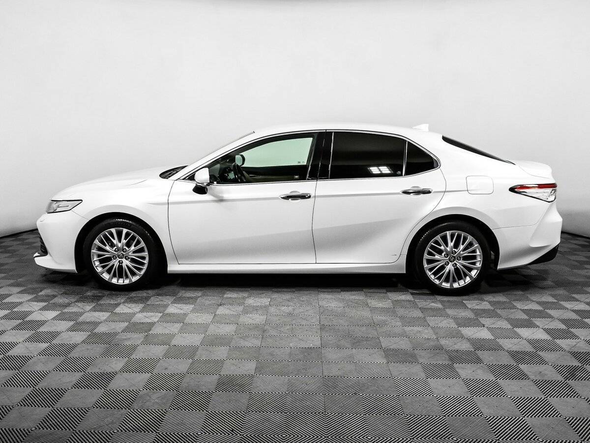 Toyota Camry, 2020 Фото №8