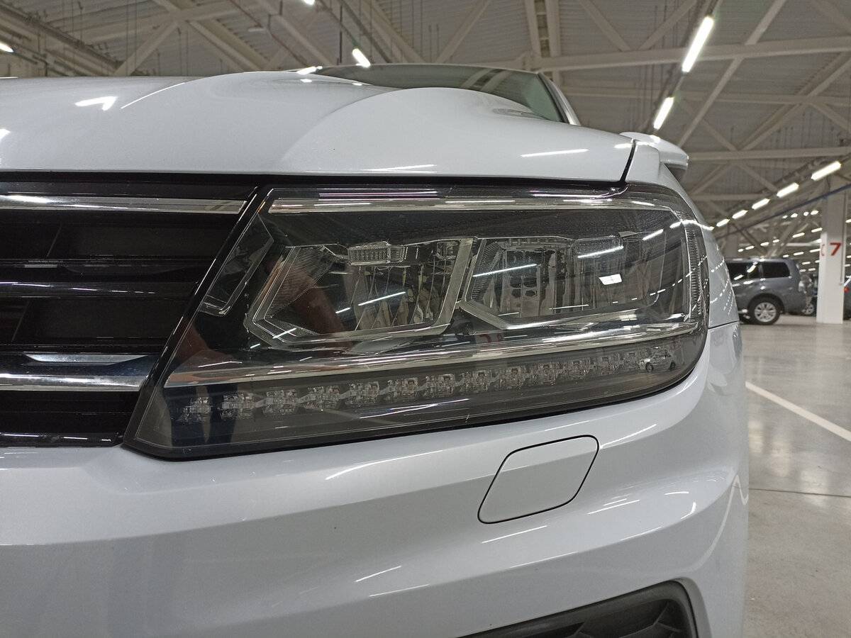 Volkswagen Tiguan, 2019 Фото №17