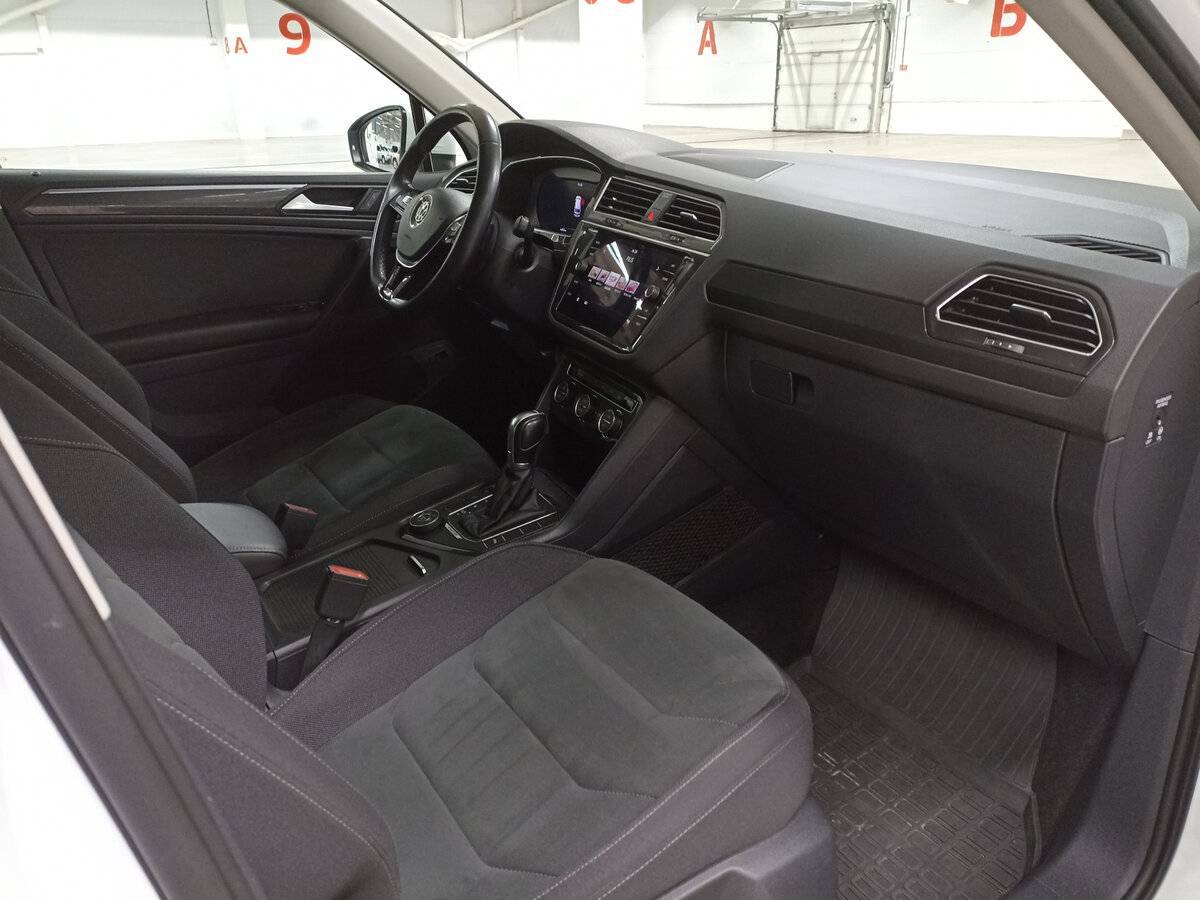 Volkswagen Tiguan, 2018 Фото №11