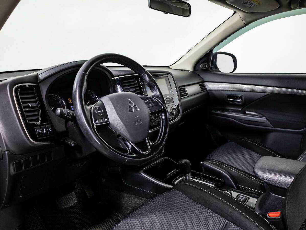 Mitsubishi Outlander, 2018 Фото №11