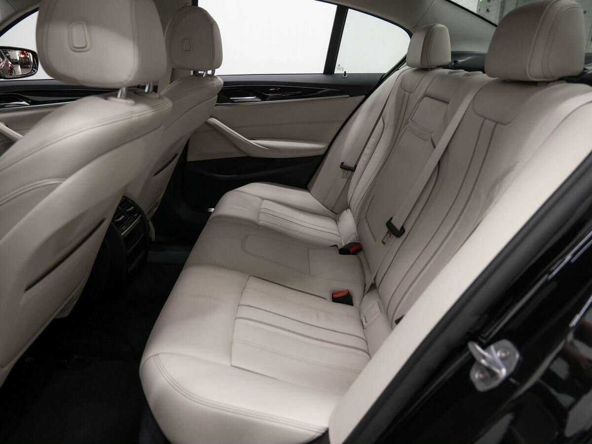 BMW 5 серии 520i, 2018 Фото №11